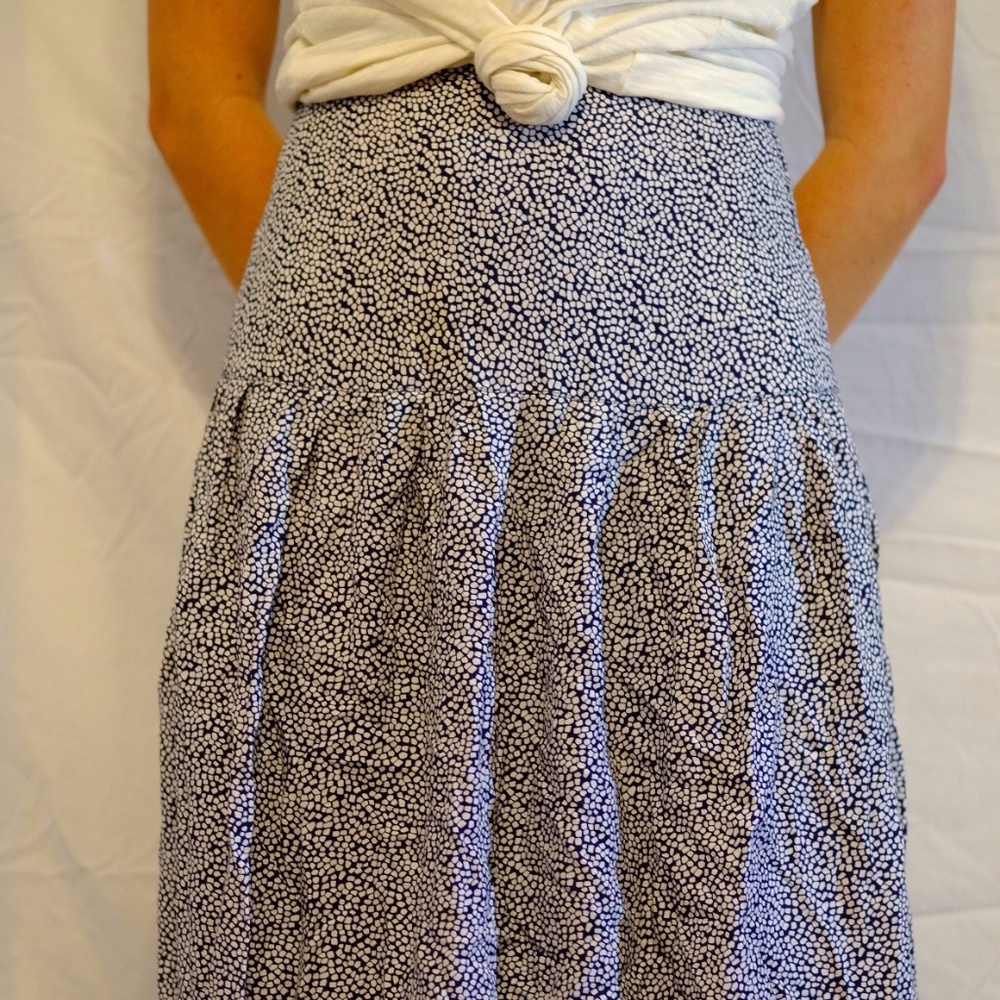 Diana Hartman Below the Knee Skirt- Blue